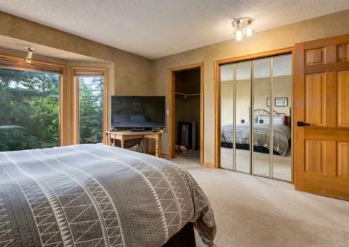 224 Edgedale Drive Nw, Calgary, AB 