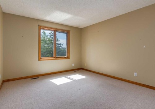 224 Edgedale Drive Nw, Calgary, AB 