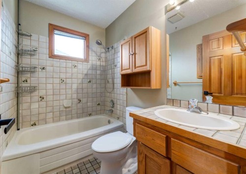 224 Edgedale Drive Nw, Calgary, AB 