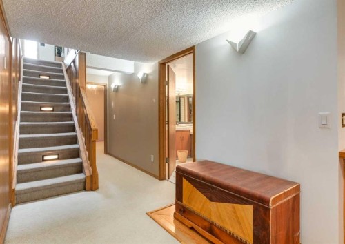 224 Edgedale Drive Nw, Calgary, AB 