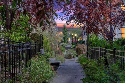 604 Auburn Bay Square Se, Calgary, AB 
