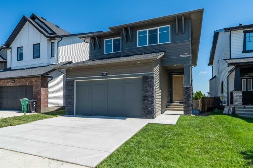 680 Coopers Crescent Sw, Airdrie, AB 