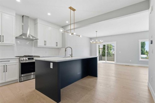 680 Coopers Crescent Sw, Airdrie, AB 