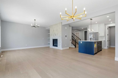 680 Coopers Crescent Sw, Airdrie, AB 