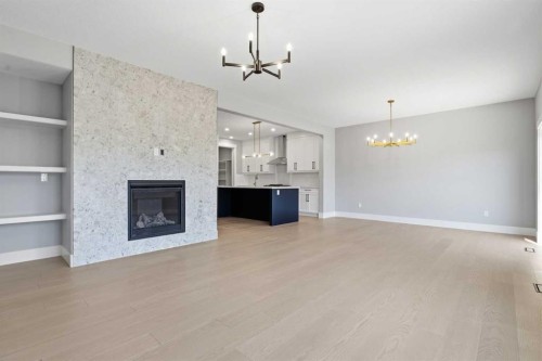 680 Coopers Crescent Sw, Airdrie, AB 