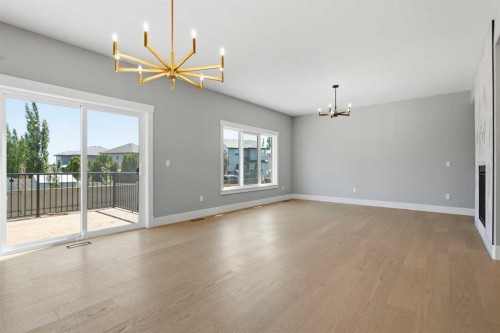 680 Coopers Crescent Sw, Airdrie, AB 