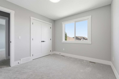 680 Coopers Crescent Sw, Airdrie, AB 