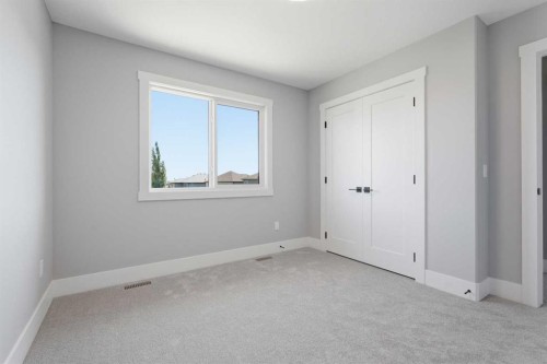 680 Coopers Crescent Sw, Airdrie, AB 