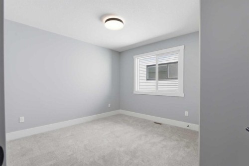 680 Coopers Crescent Sw, Airdrie, AB 