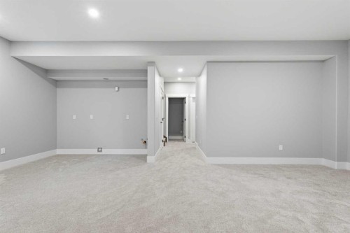 680 Coopers Crescent Sw, Airdrie, AB 