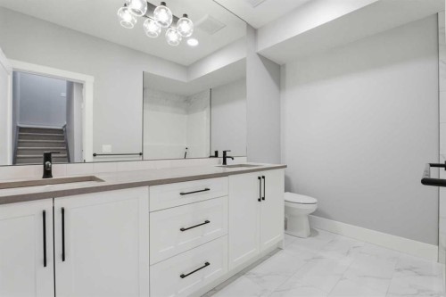 680 Coopers Crescent Sw, Airdrie, AB 