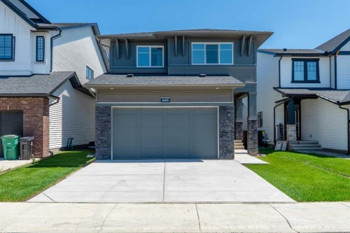 680 Coopers Crescent Sw, Airdrie, AB 