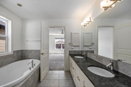 31 Chaparral Valley Way Se, Calgary, AB - Indoor Photo Showing Bathroom