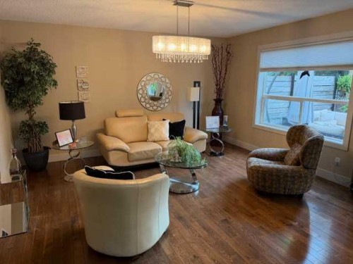 15 Valley Brook Circle Nw, Calgary, AB 