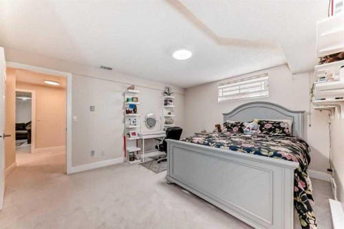 7165 California Boulevard Ne, Calgary, AB 