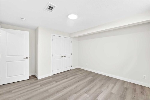 3319 Radcliffe Drive Se, Calgary, AB 