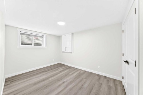 3319 Radcliffe Drive Se, Calgary, AB 