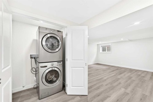 3319 Radcliffe Drive Se, Calgary, AB 