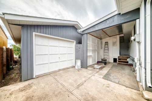 3319 Radcliffe Drive Se, Calgary, AB 