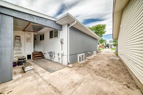 3319 Radcliffe Drive Se, Calgary, AB 