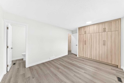 3319 Radcliffe Drive Se, Calgary, AB 