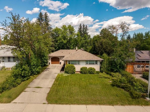 4520 26 Avenue Sw, Calgary, AB 