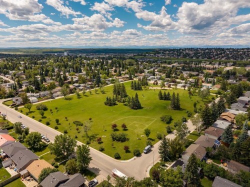 4520 26 Avenue Sw, Calgary, AB 