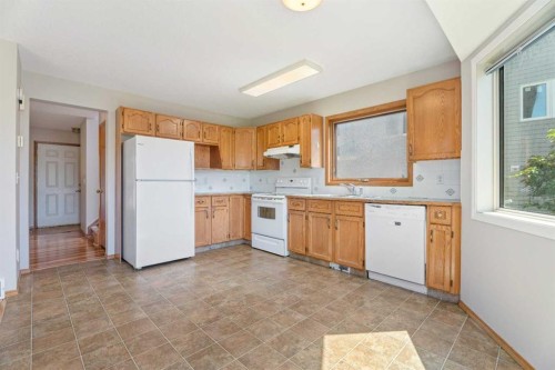 14 Easterbrook Place Se, Airdrie, AB 