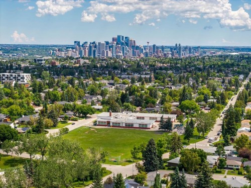 4524 26 Avenue Sw, Calgary, AB 