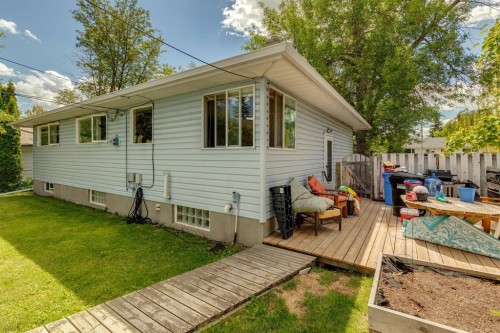 4524 26 Avenue Sw, Calgary, AB 