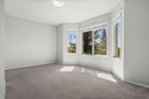 168 153 Avenue Se, Calgary, AB - Indoor Photo Showing Other Room