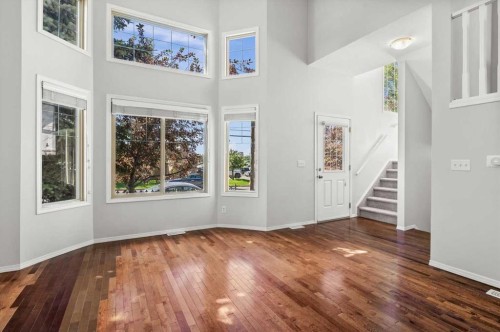 168 153 Avenue Se, Calgary, AB - Indoor Photo Showing Other Room