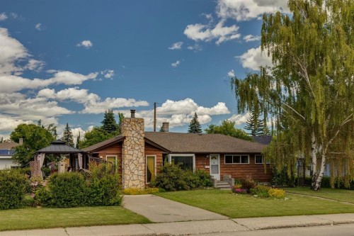 4528 26 Avenue Sw, Calgary, AB 