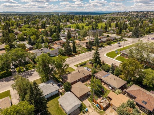4528 26 Avenue Sw, Calgary, AB 