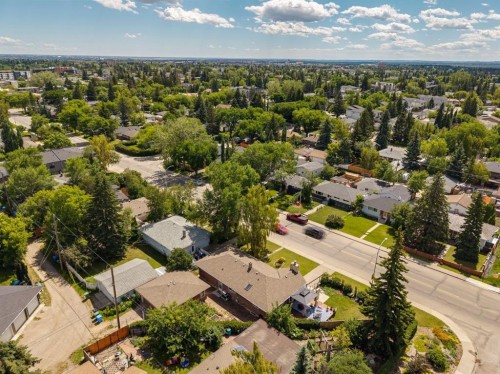 4528 26 Avenue Sw, Calgary, AB 