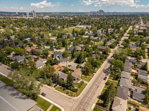 4528 26 Avenue Sw, Calgary, AB 