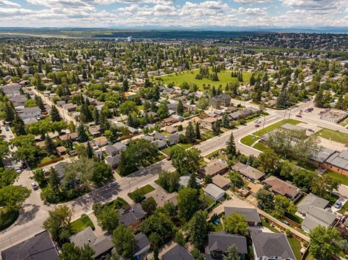 4528 26 Avenue Sw, Calgary, AB 
