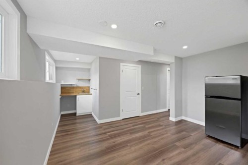 4 Richards Crescent, Olds, AB - Indoor