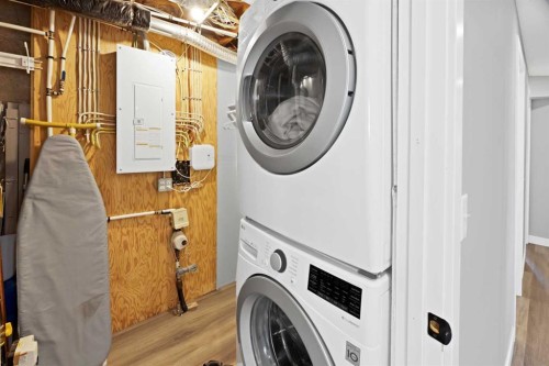 4 Richards Crescent, Olds, AB - Indoor Photo Showing Laundry Room