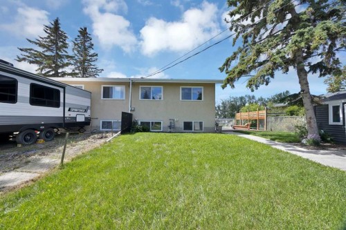4 Richards Crescent, Olds, AB - Outdoor