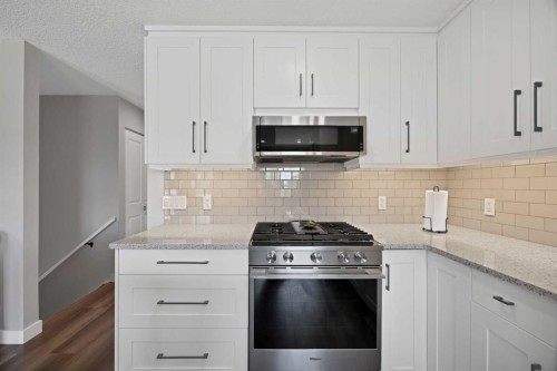 4 Richards Crescent, Olds, AB - Indoor Photo Showing Kitchen