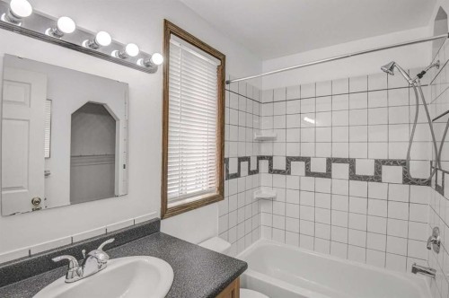 23 Prestwick Cove Se, Calgary, AB 