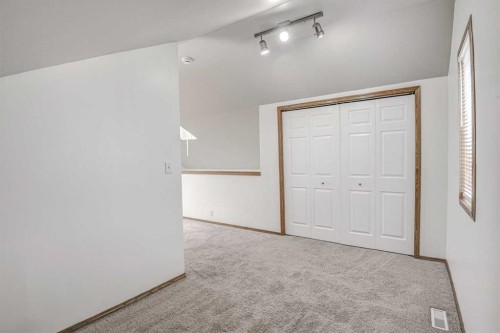 23 Prestwick Cove Se, Calgary, AB 