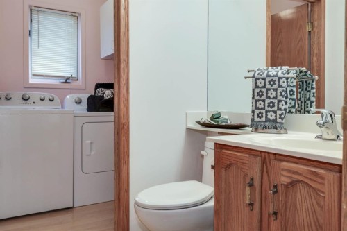 23 Sandalwood Close Nw, Calgary, AB 