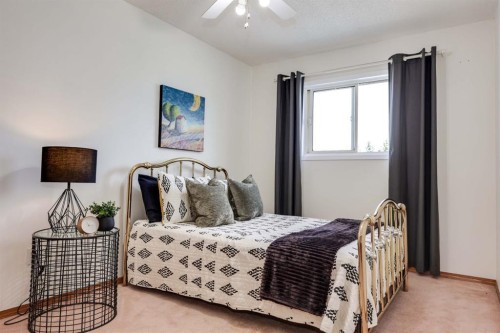 23 Sandalwood Close Nw, Calgary, AB 