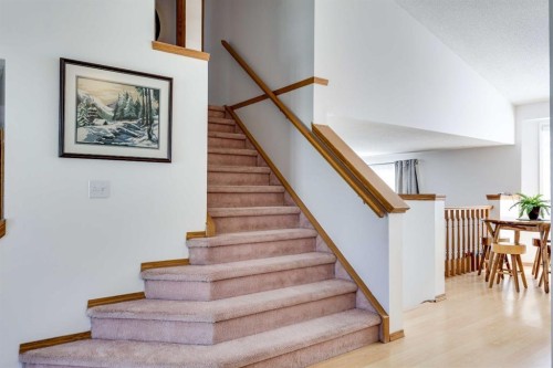23 Sandalwood Close Nw, Calgary, AB 