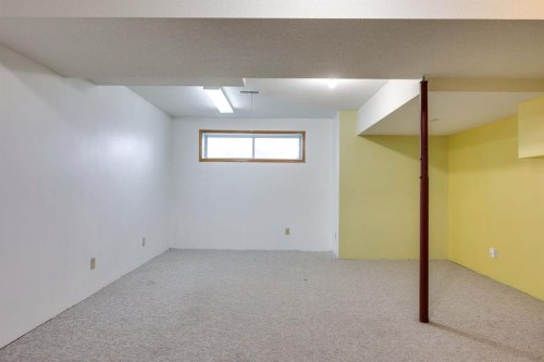 23 Sandalwood Close Nw, Calgary, AB 