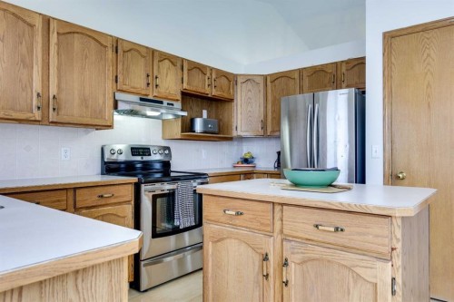 23 Sandalwood Close Nw, Calgary, AB 
