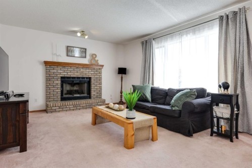 23 Sandalwood Close Nw, Calgary, AB 