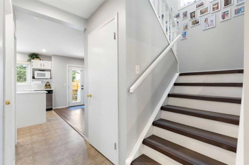 95 Riverbrook Road Se, Calgary, AB 
